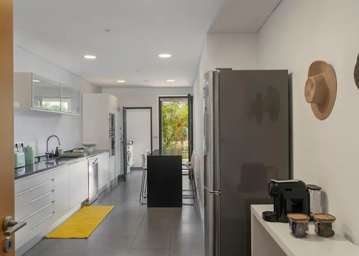 Piscina Fantastica No Centro Da Cidade! * 丰沙尔